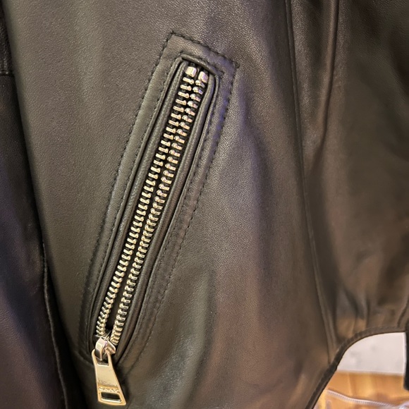 🚫SOLD DKNY Quilted Shoulder Leather Moto Jacket - Women’s black - Picture 10 of 15